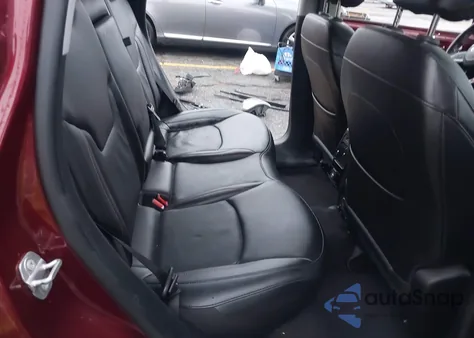 2022 Jeep Compass Latitude Lux 4X4 from USA, damaged, VIN 3C4NJDFB8NT130153